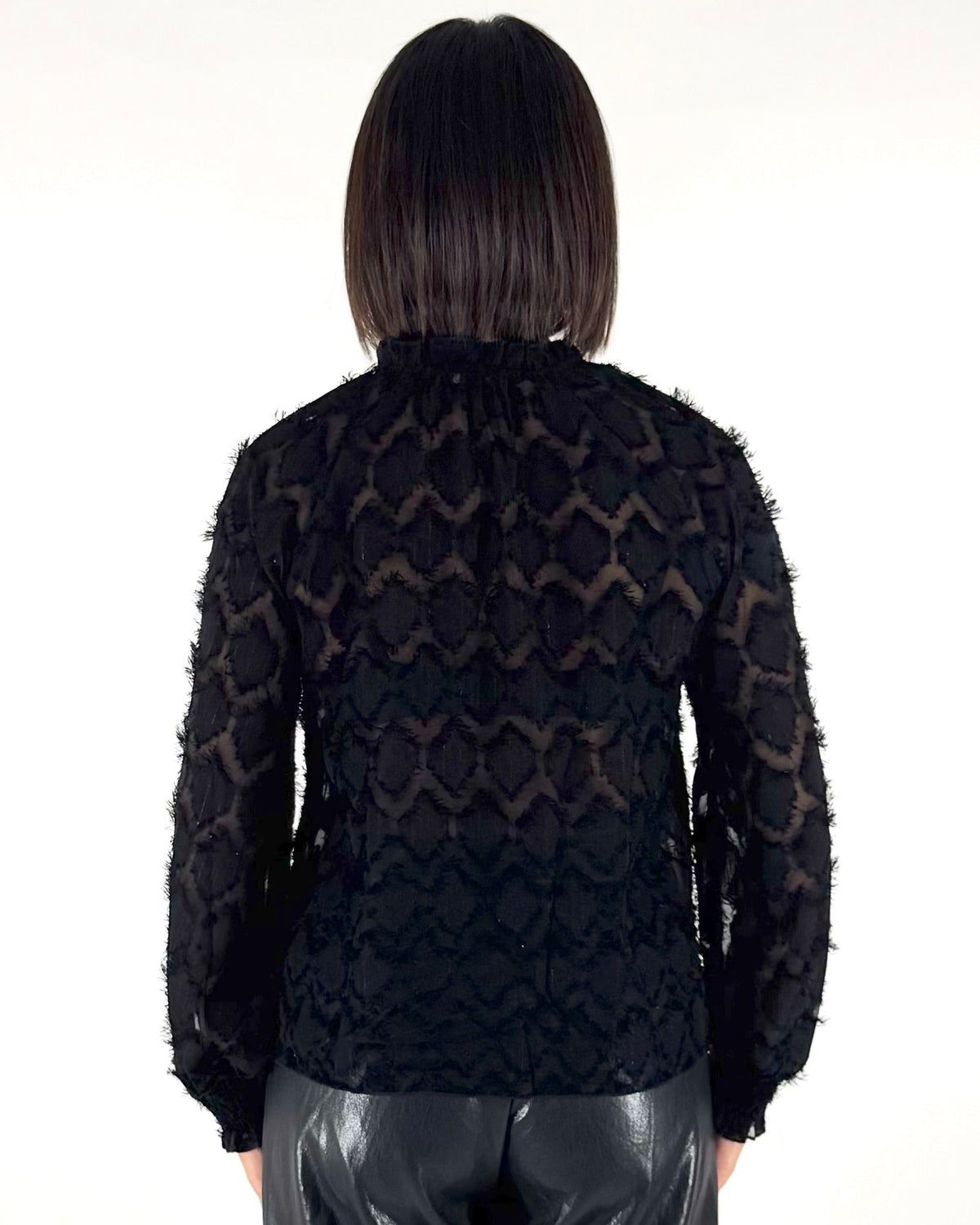 BLUSA SEMITRASPARENTE