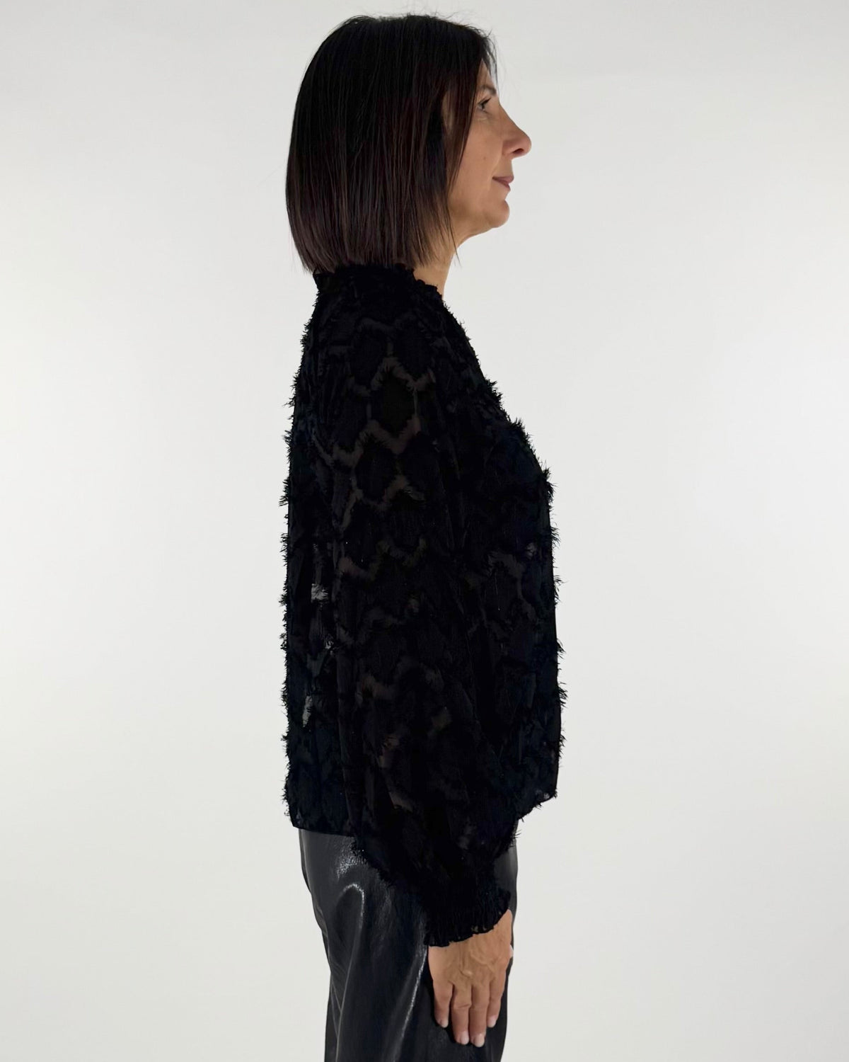 BLUSA SEMITRASPARENTE