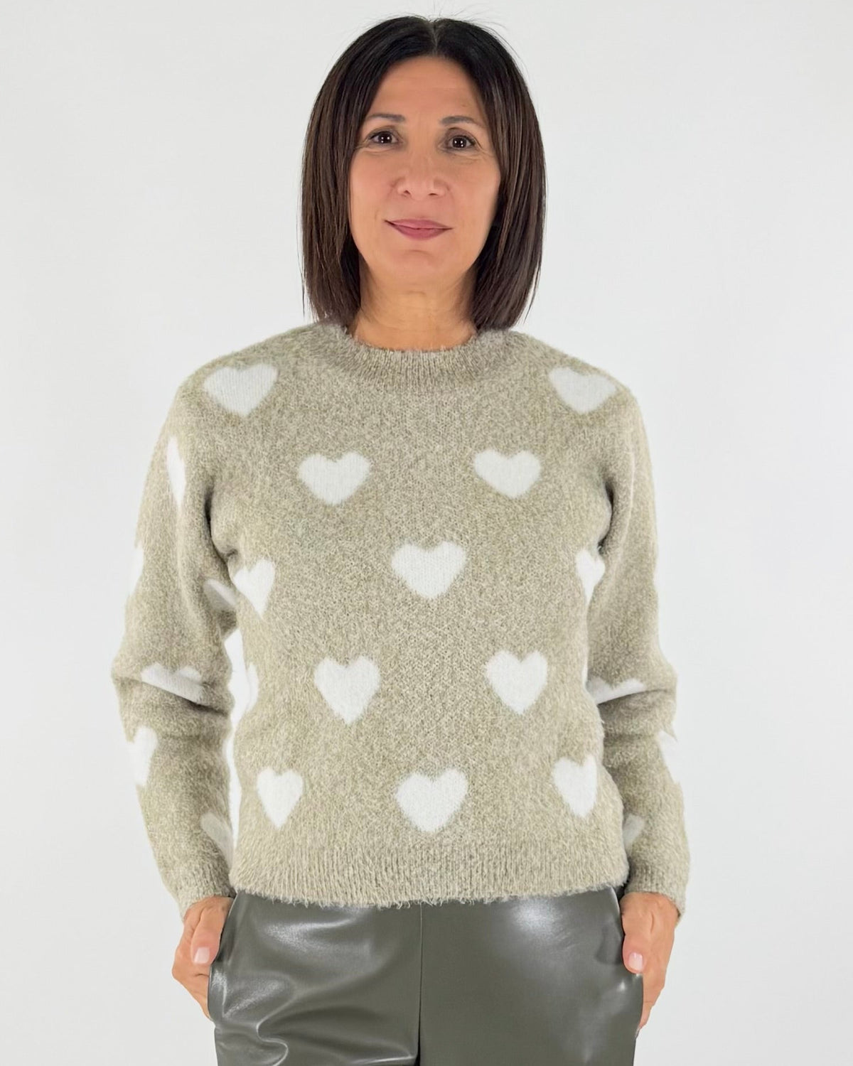 MAGLIA CON CUORI ALLOVER