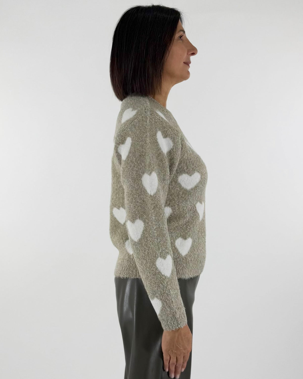 MAGLIA CON CUORI ALLOVER