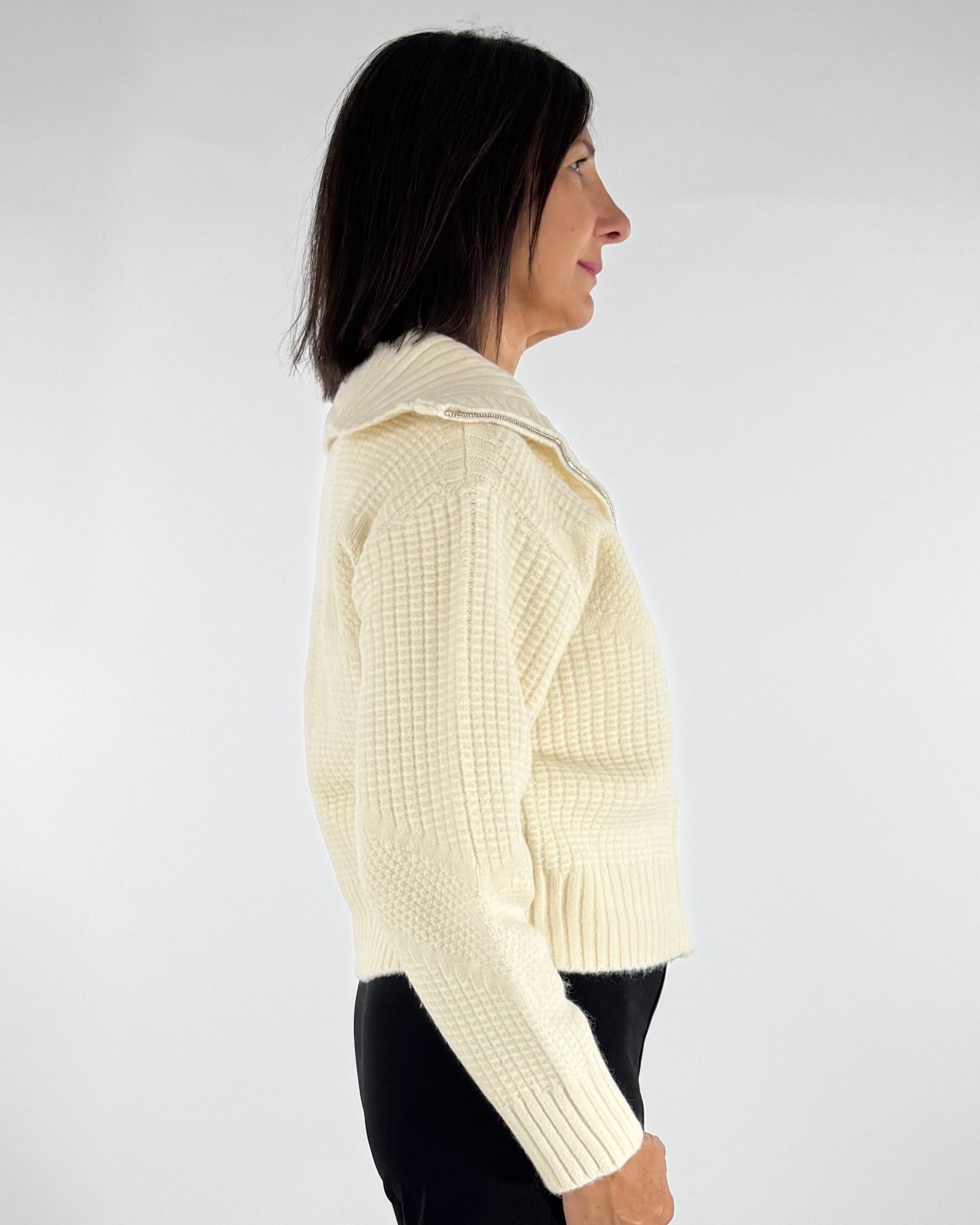 MAGLIA CON ZIP