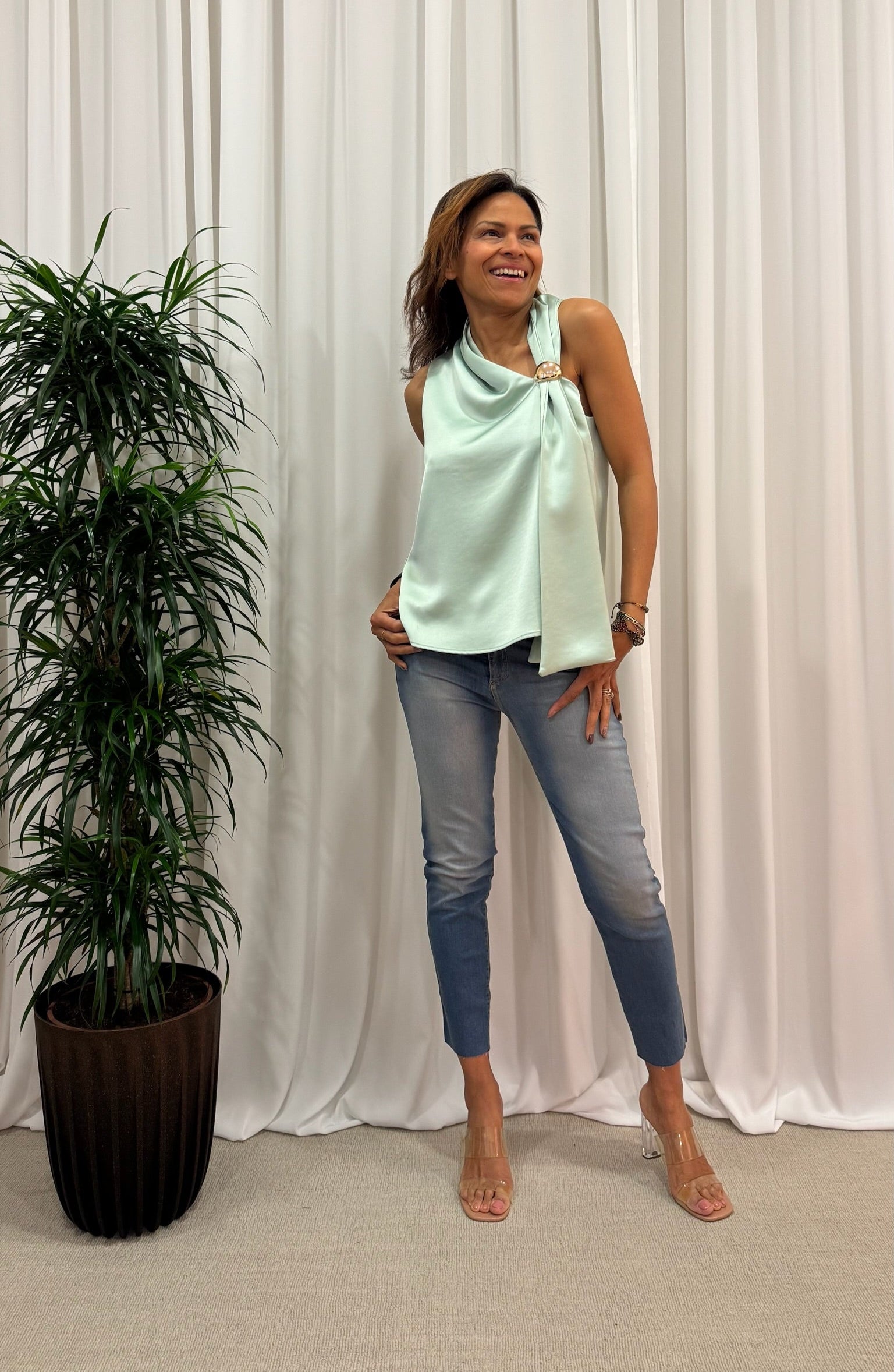 TOP WITH ASYMMETRIC NECK 
