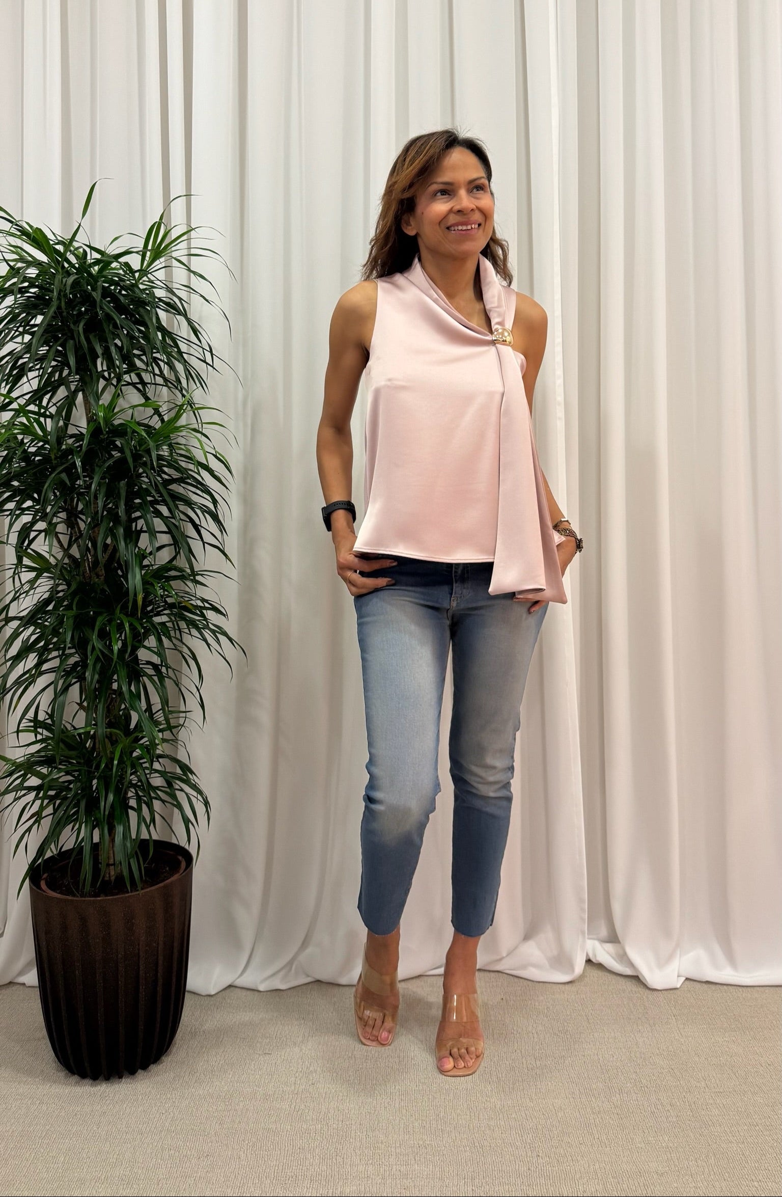 TOP WITH ASYMMETRIC NECK 