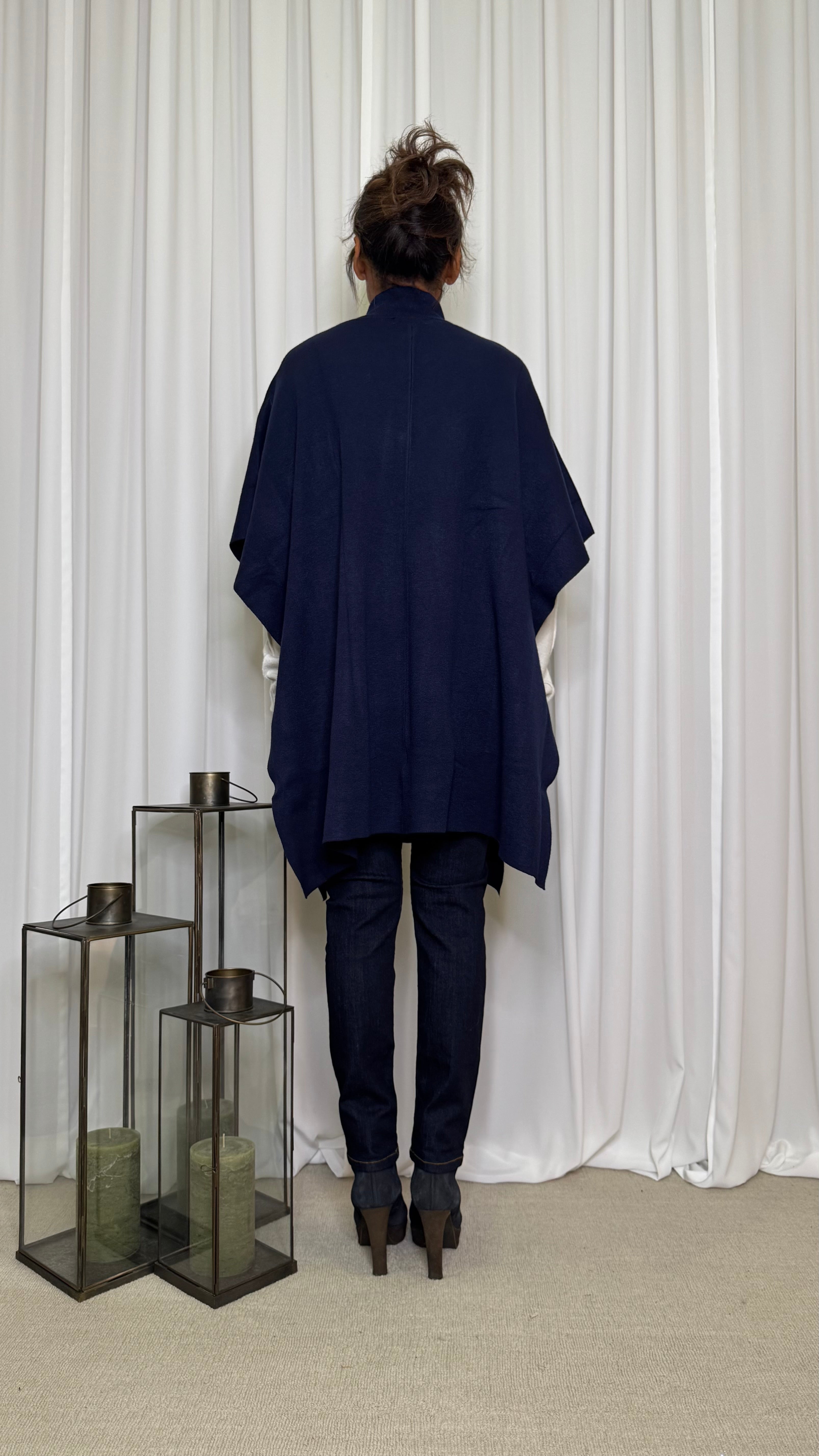 CAPE WITH GOLDEN BUTTONS